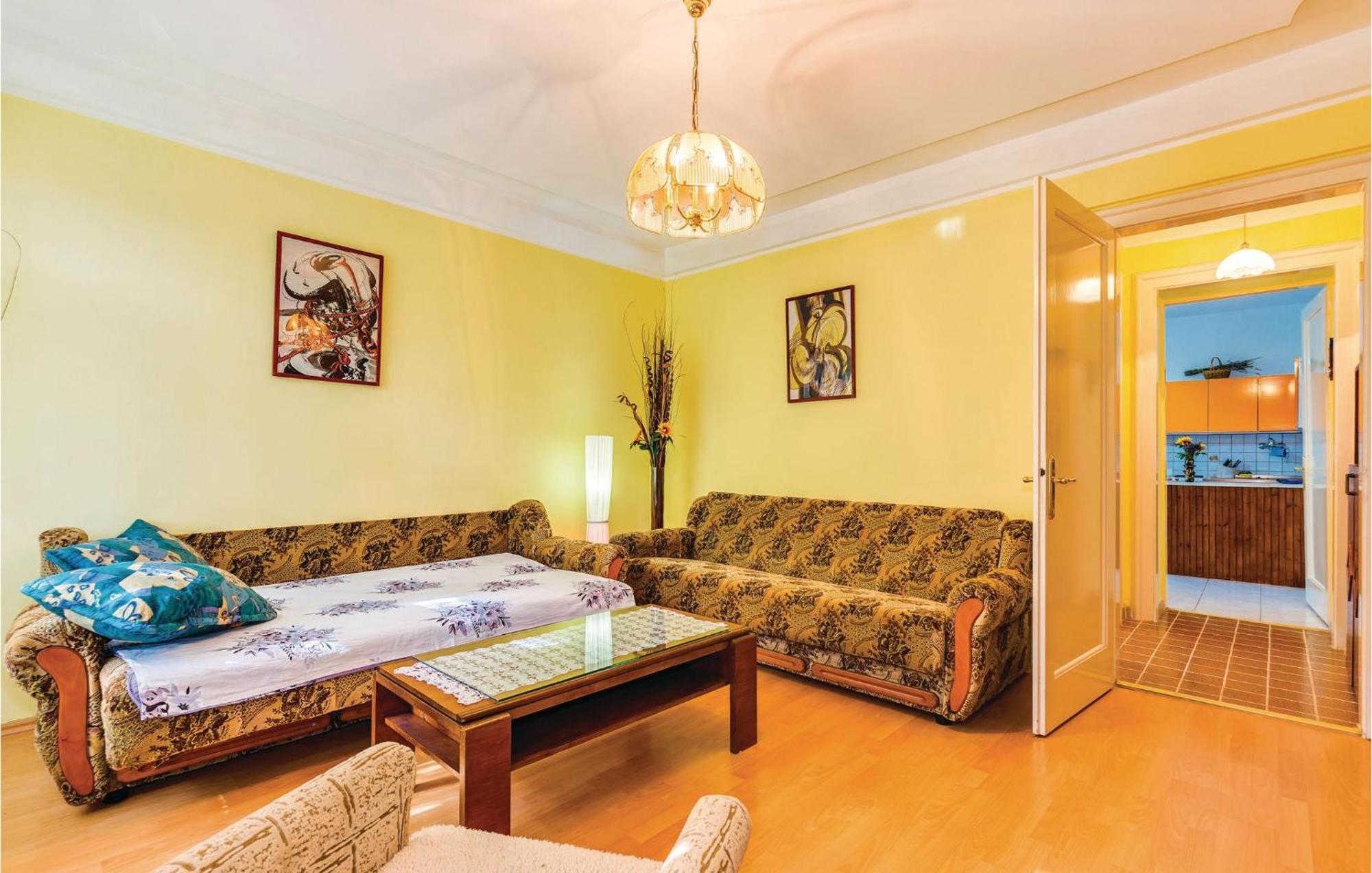 1 Bedroom Beautiful Apartment In บาการ์ ภายนอก รูปภาพ